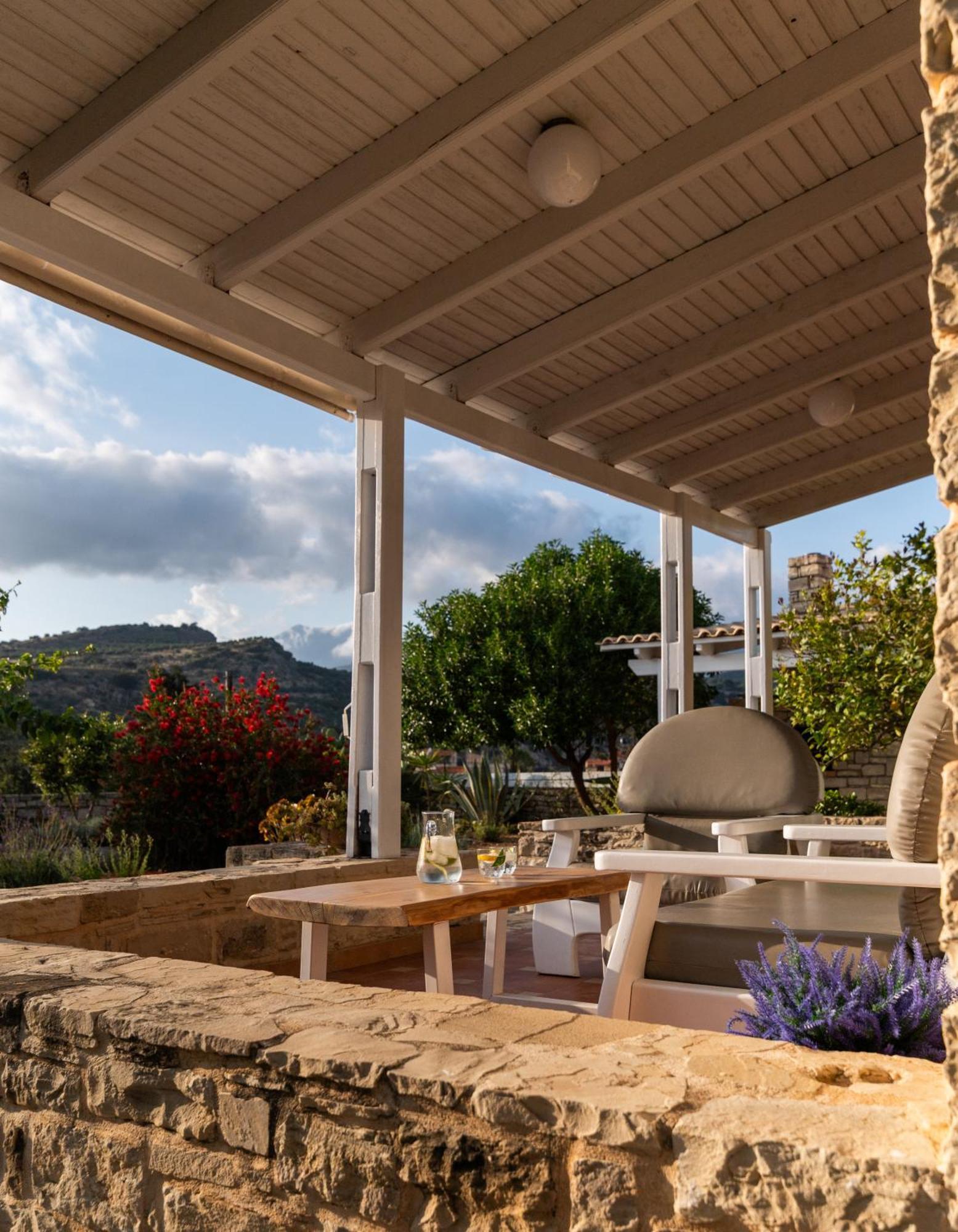 Carob Villa Moirai Exterior photo