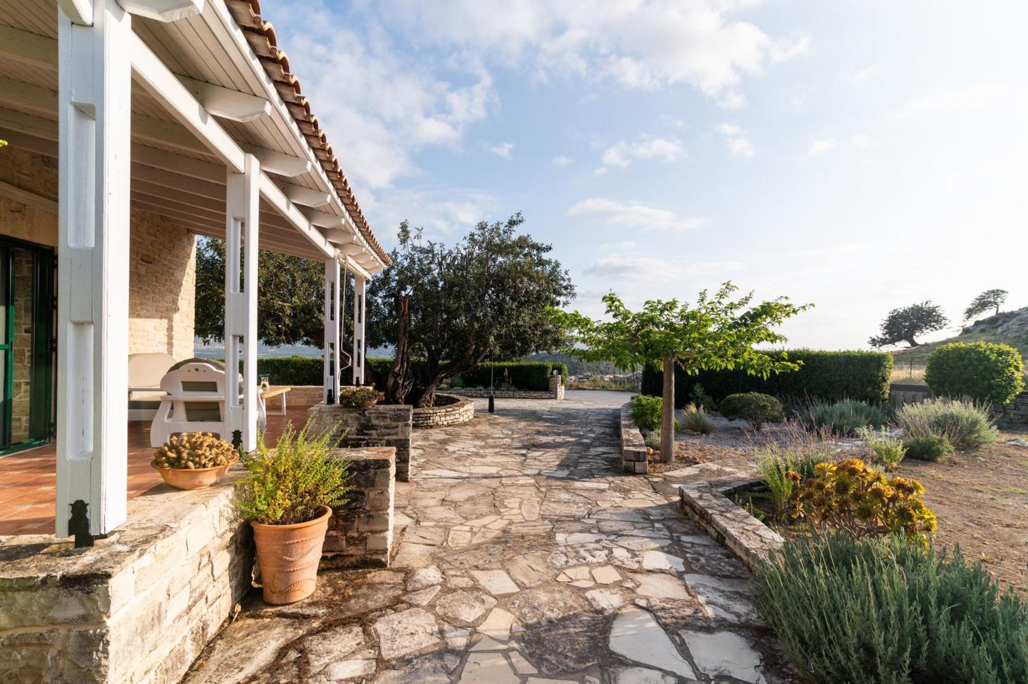 Carob Villa Moirai Exterior photo