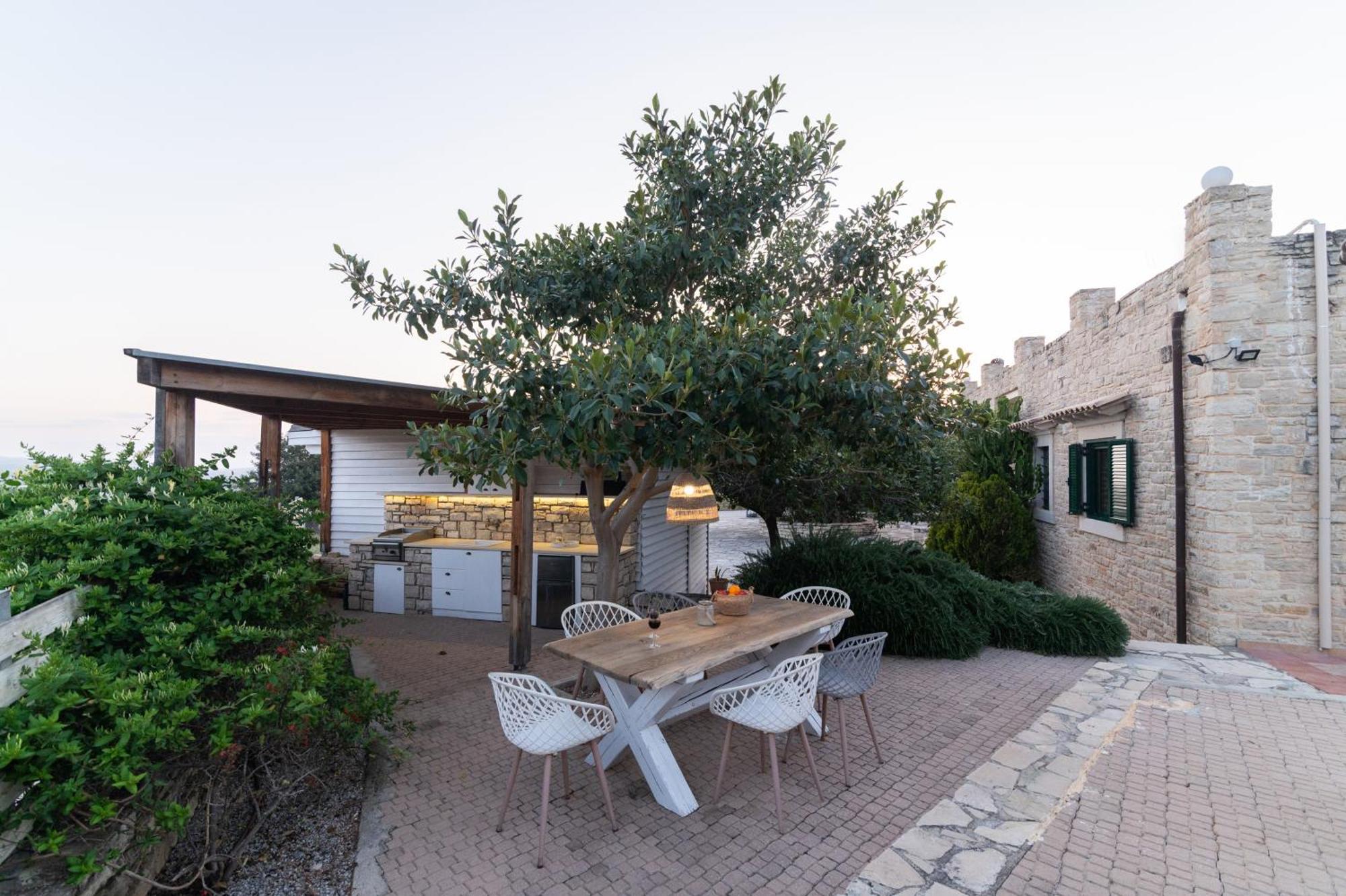 Carob Villa Moirai Exterior photo