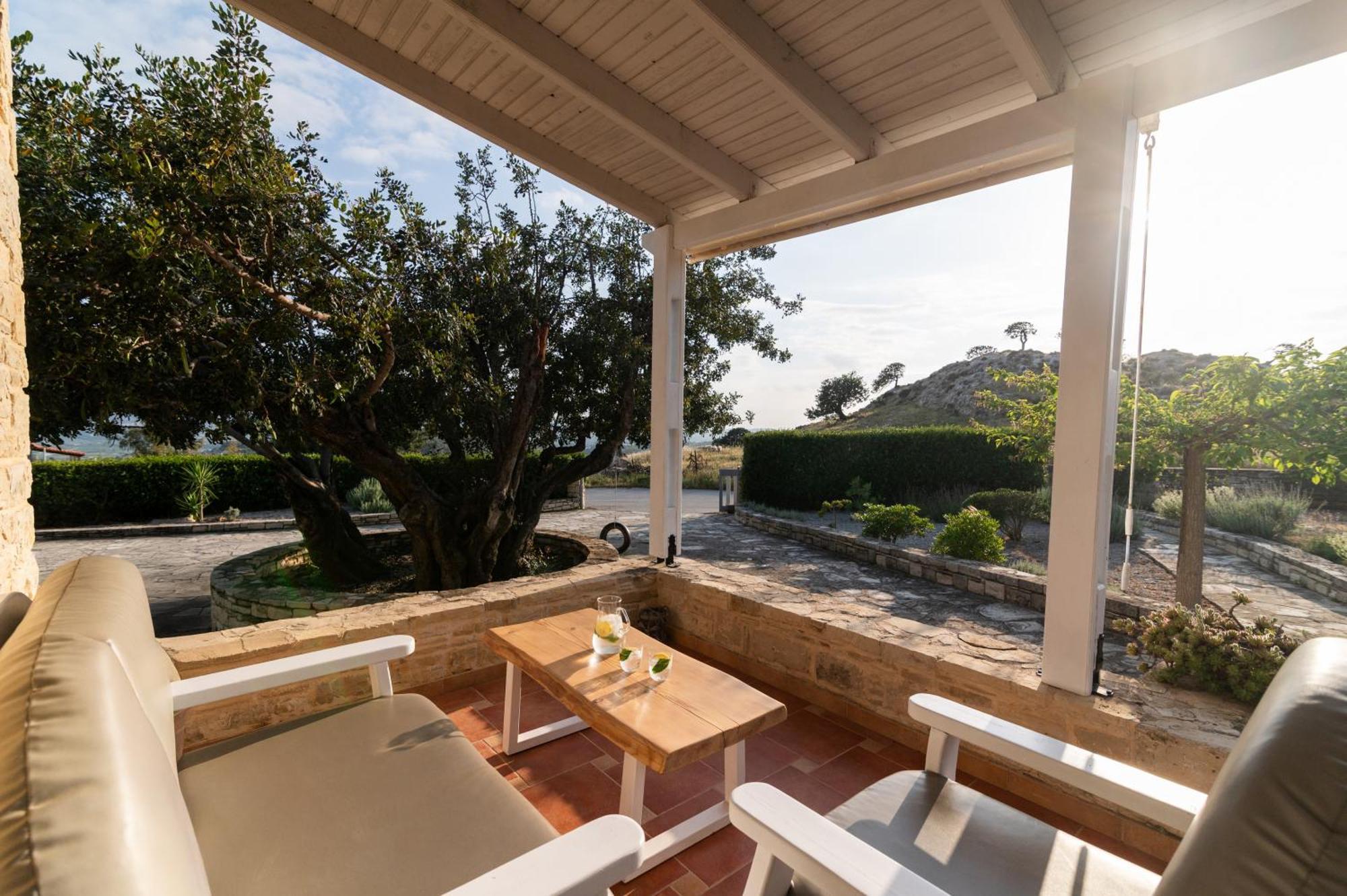 Carob Villa Moirai Exterior photo