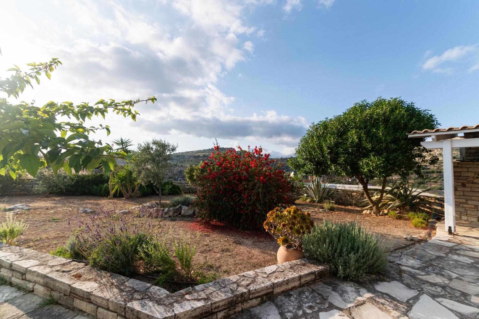 Carob Villa Moirai Exterior photo