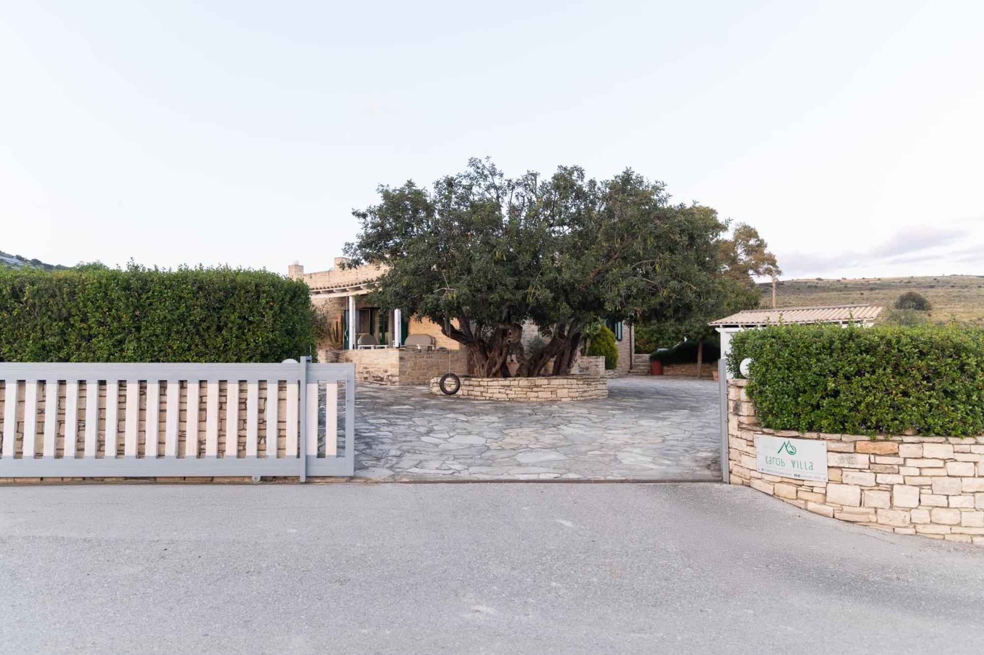 Carob Villa Moirai Exterior photo