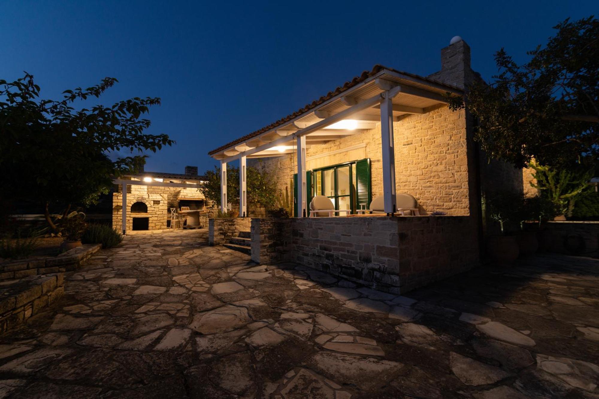 Carob Villa Moirai Exterior photo