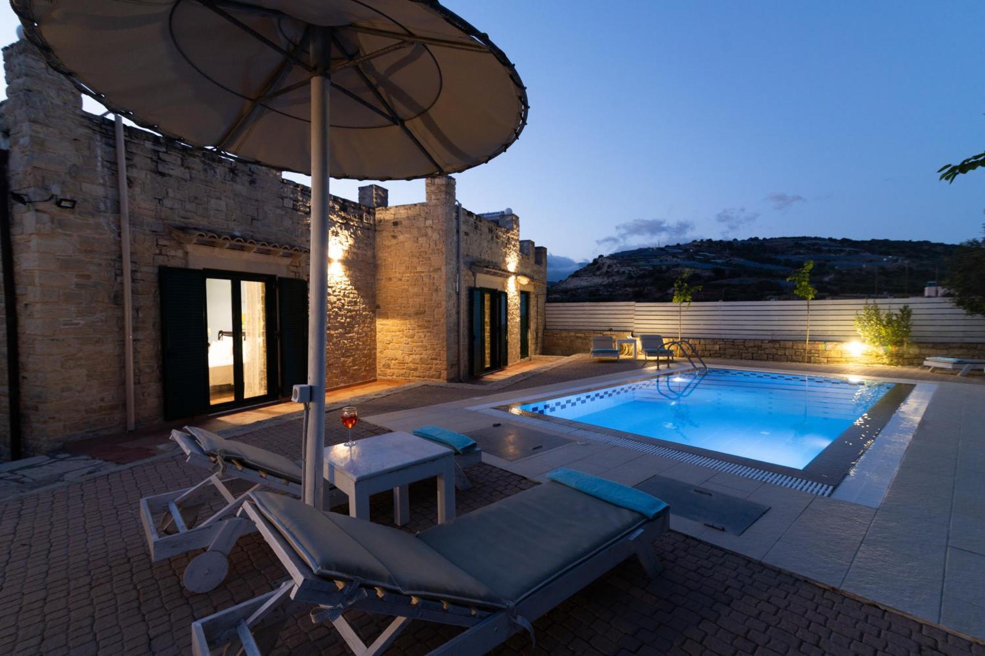 Carob Villa Moirai Exterior photo